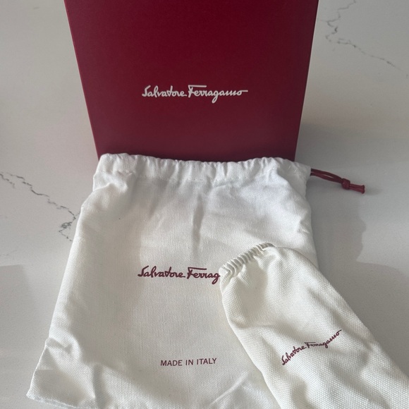 Salvatore Ferragamo Black Belt with Silver Logo Buckle - Picture 3 of 4